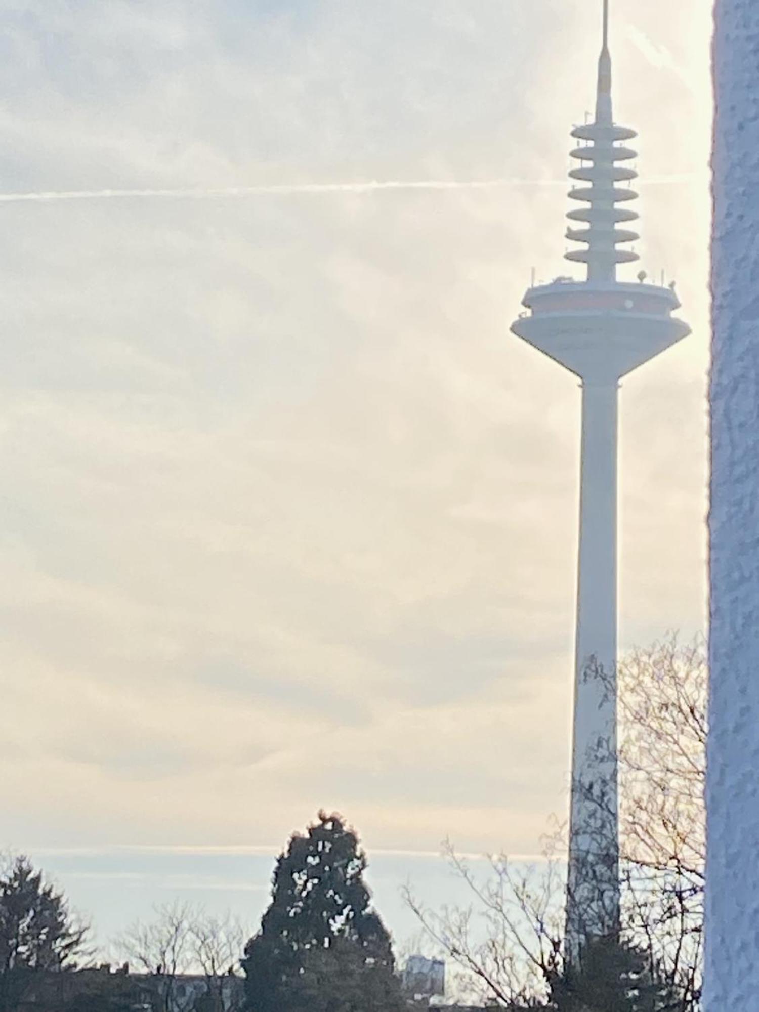 Schoenes Erwachen Im Frankfurter Penthouse Francoforte sul Meno Esterno foto