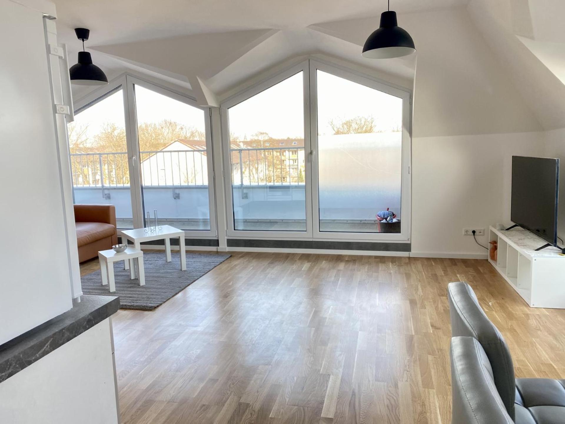 Schoenes Erwachen Im Frankfurter Penthouse Francoforte sul Meno Esterno foto