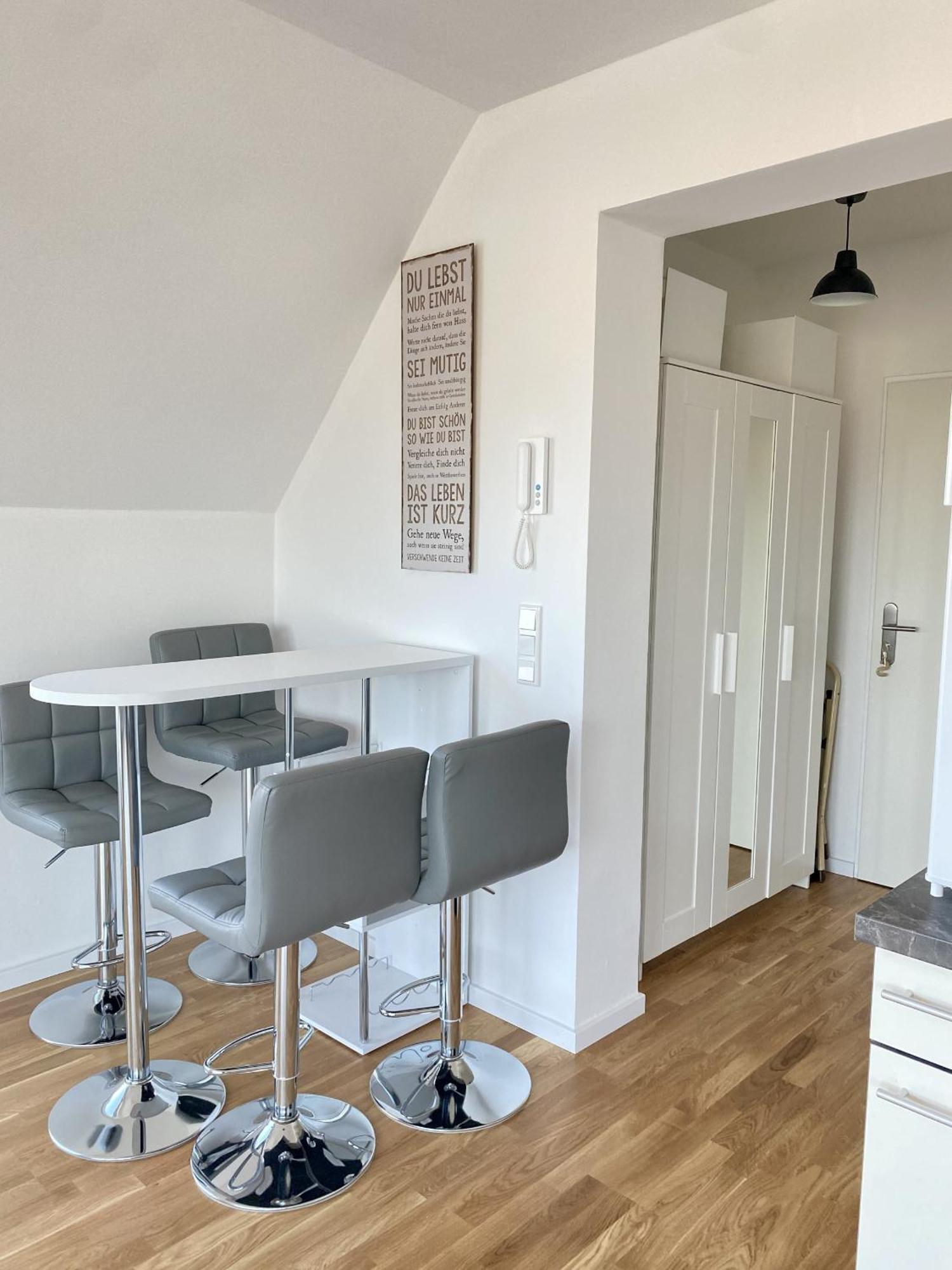 Schoenes Erwachen Im Frankfurter Penthouse Francoforte sul Meno Esterno foto