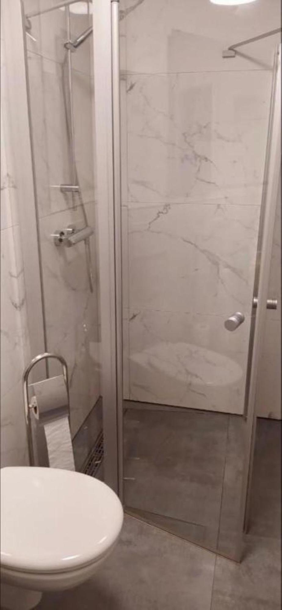 Schoenes Erwachen Im Frankfurter Penthouse Francoforte sul Meno Esterno foto