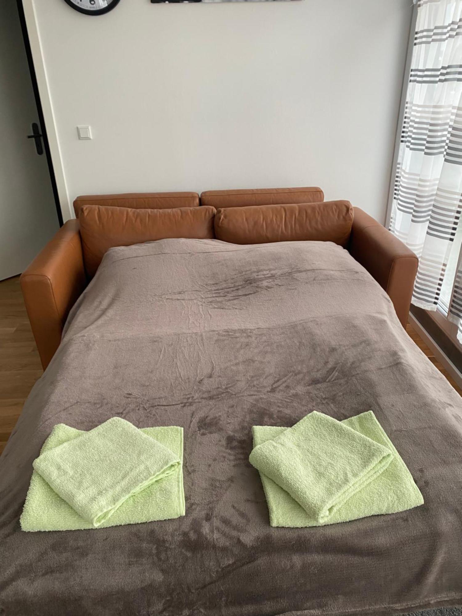Schoenes Erwachen Im Frankfurter Penthouse Francoforte sul Meno Esterno foto